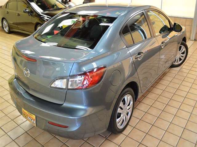 2013 Mazda Mazda3 i SV 4dr Sedan 5A